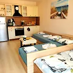 студио черноморски залив атия * Chernomorets